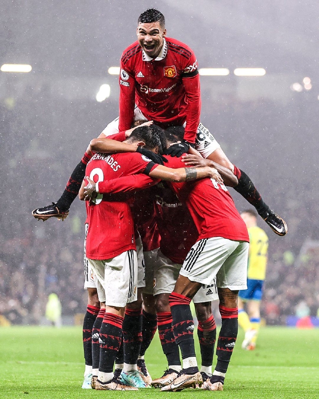 记者：米兰与国米有意签下德温特，但谈判尚处于早期阶段.